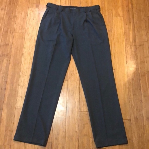 Men’s Van Heusen Dark Grey Dress Pants - Picture 1 of 5
